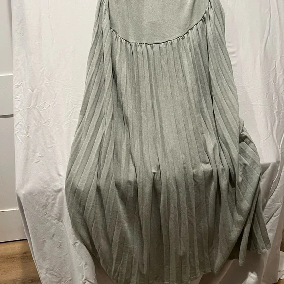 NWT Lioness Sage Mint Green Maxi Ruched Sides Drop Shoulder Sleeves Dress - Picture 11 of 12